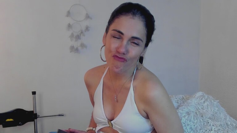 girasol_walton's Streamate show and profile