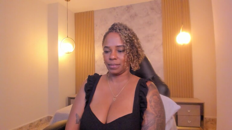 AyanaBrown's Streamate show and profile