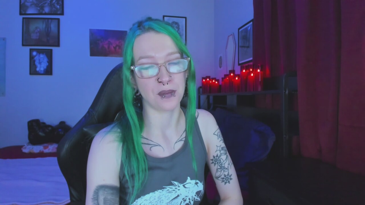 NikkiVill
