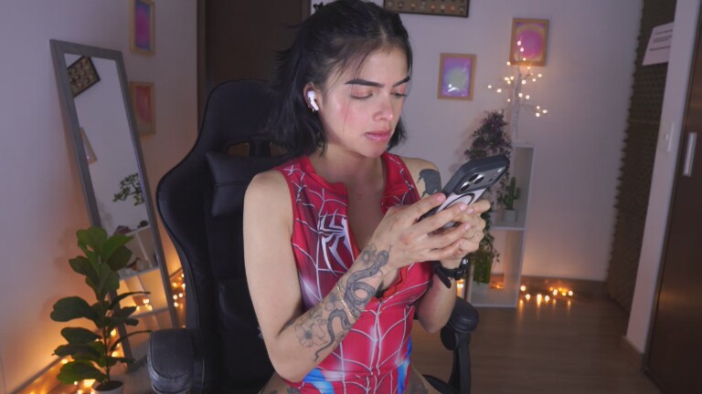 AlissonnovaXX's Streamate show and profile
