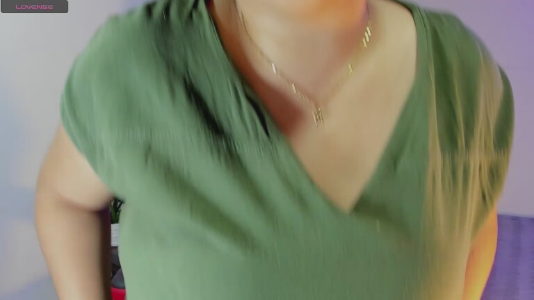 LauraCastaneda's Streamate show and profile