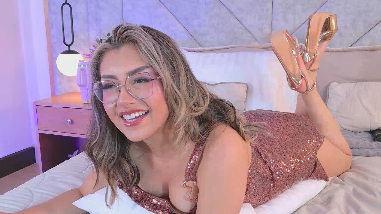 IsaRose's Streamate show and profile