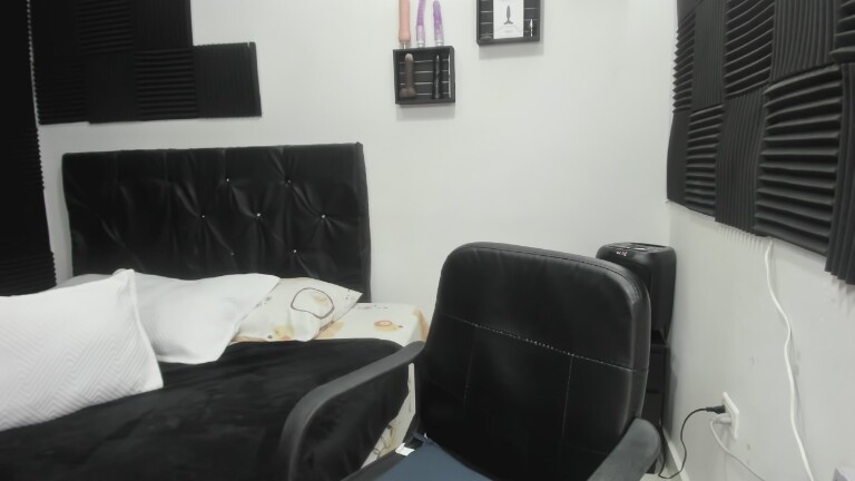 JannePolh's Streamate show and profile