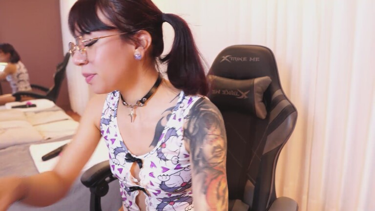 ZaraMiiuw's Streamate show and profile