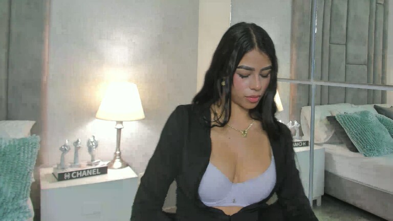 ZairaAbad's Streamate show and profile