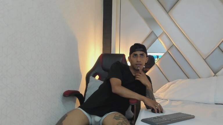 FOREVERWILD_VC's Streamate show and profile