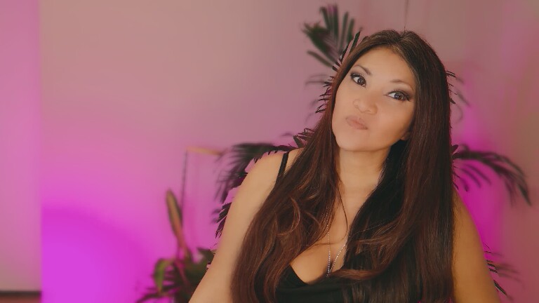 DivineLynn's Streamate show and profile