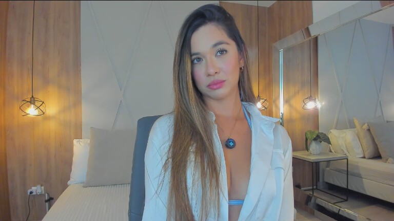 MarianneV's Streamate show and profile