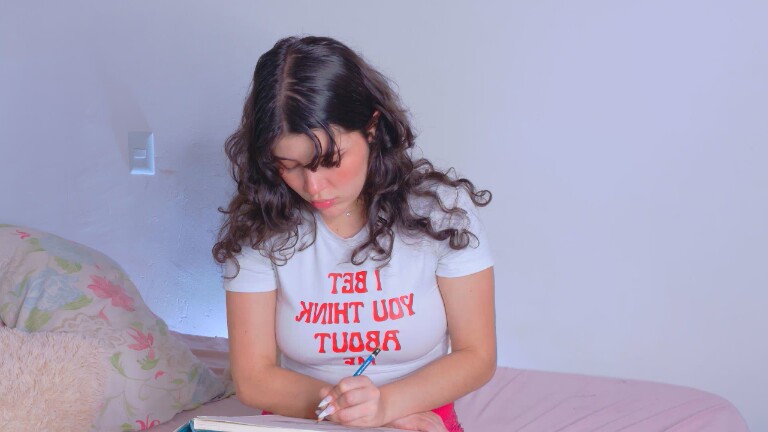 RosieFernandez's Streamate show and profile