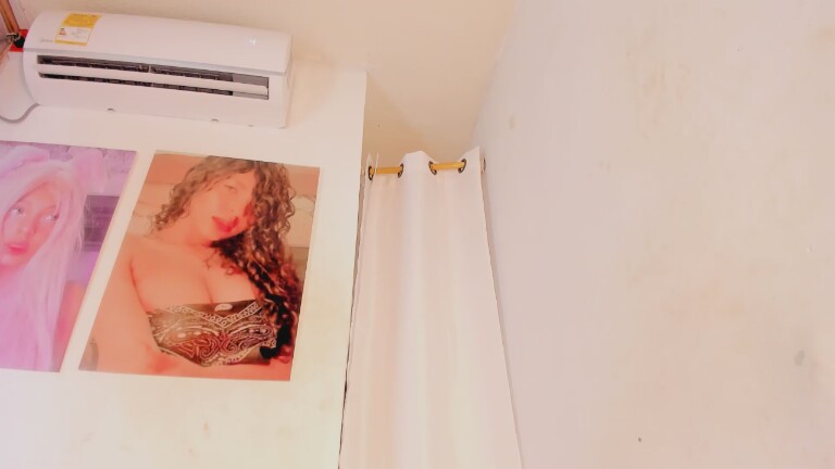 MiaKirshner's Streamate show and profile