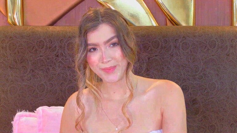 LauraFord's Streamate show and profile