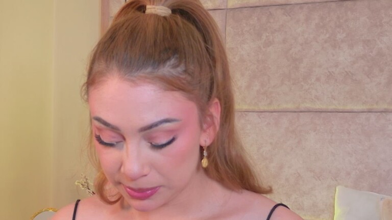 ArianaSole's Streamate show and profile