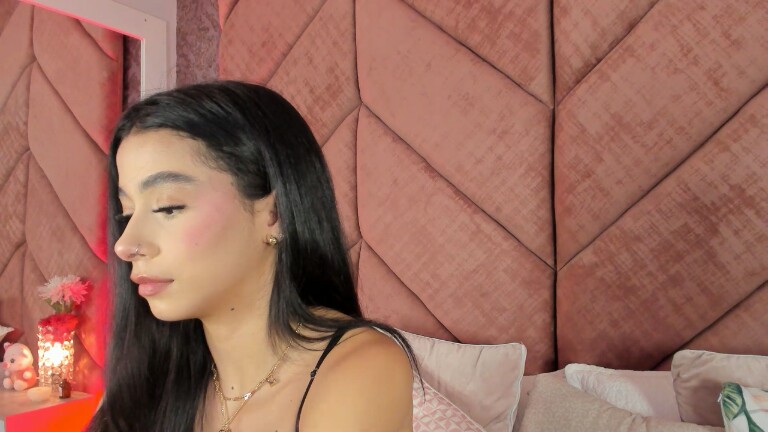 ChloeRosses's Streamate show and profile