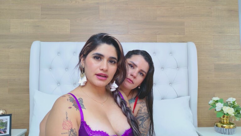 MaraAndSaray's Streamate show and profile