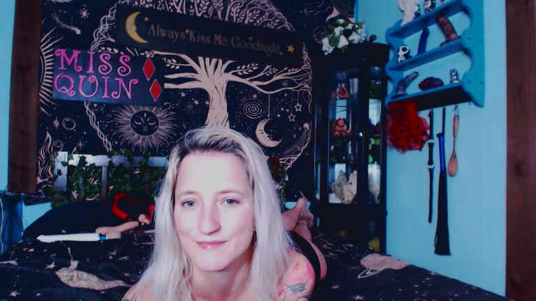 MissQuinCam's Streamate show and profile