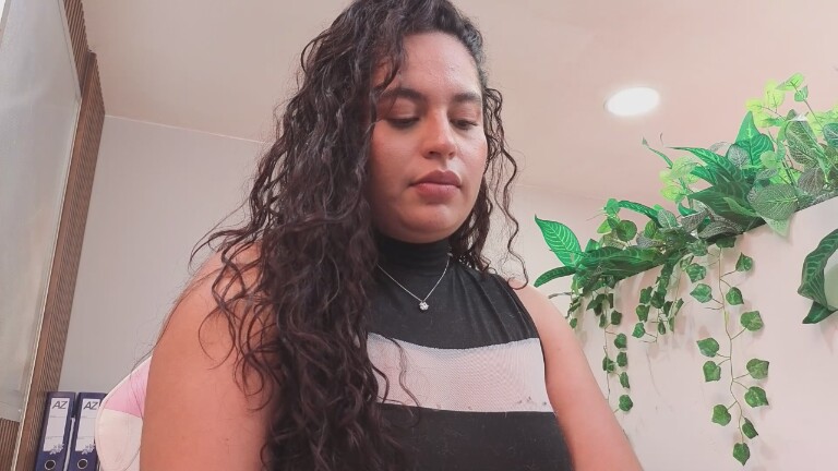 SharaThomas's Streamate show and profile