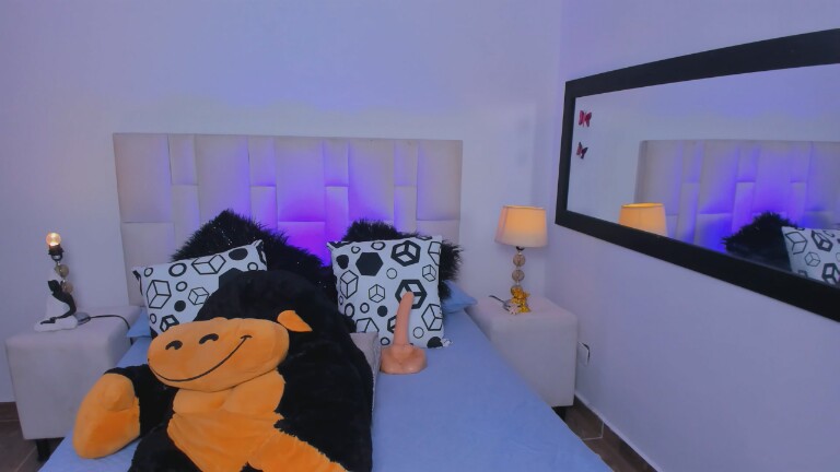 chantalmorriso's Streamate show and profile