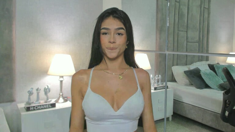 ZairaAbad's Streamate show and profile