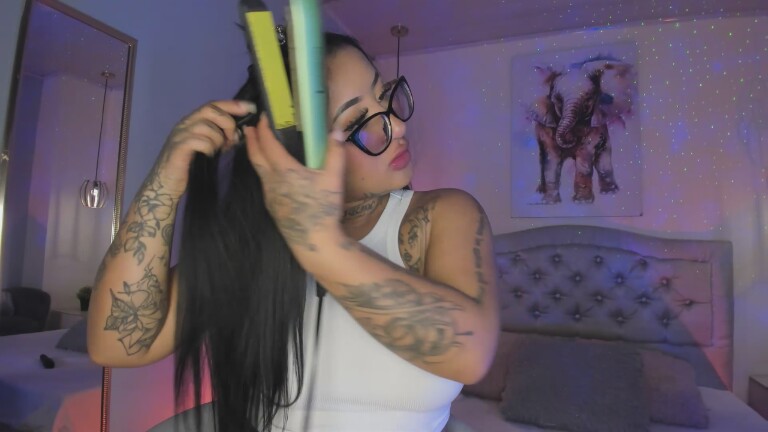 aayshel's Streamate show and profile