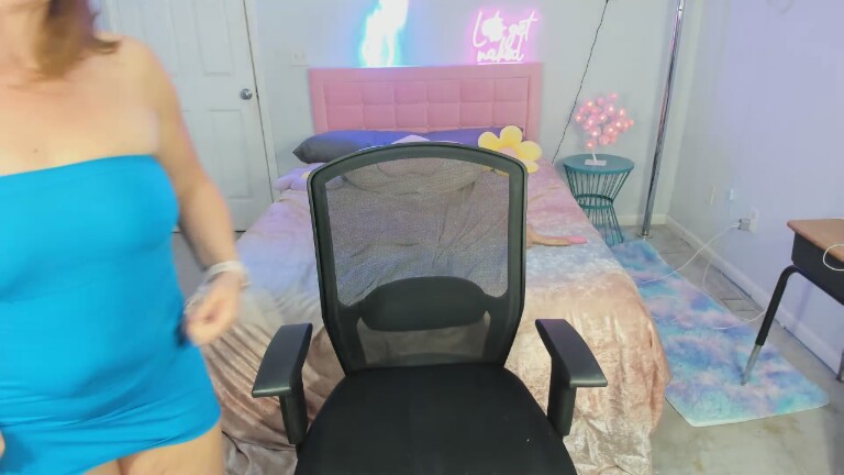 CourtneyLynn's Streamate show and profile