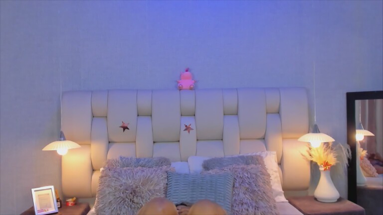 EmmaPrinncess's Streamate show and profile