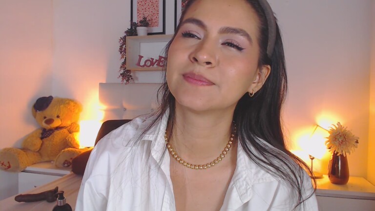 EmilyPricee's Streamate show and profile