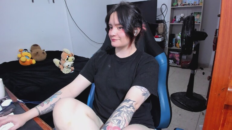 Red_Pandemonium's Streamate show and profile