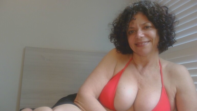 VivienneVale's Streamate show and profile