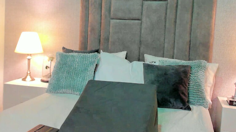 ZairaAbad's Streamate show and profile