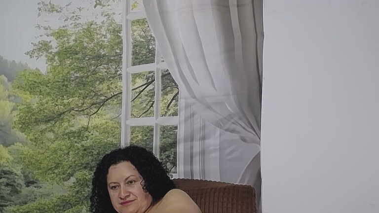 nikol32's Streamate show and profile