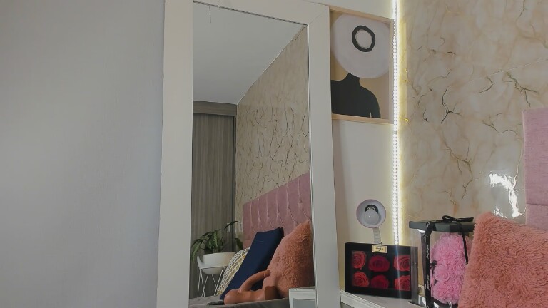 ValerinReeds's Streamate show and profile