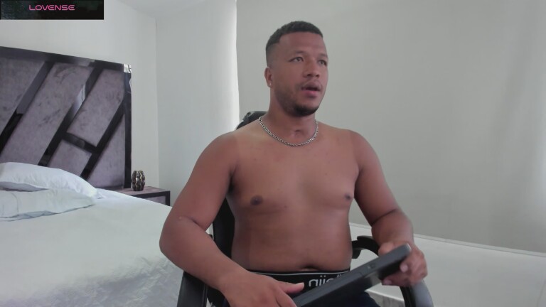 AnnieAndStefan's Streamate show and profile