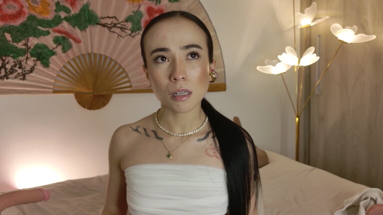 SweetSara33's Streamate show and profile