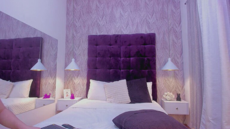 Zoee_Monroe's Streamate show and profile