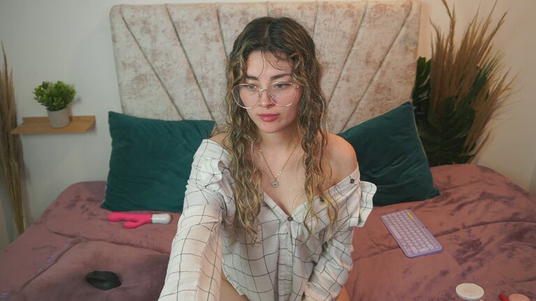 IamAbbi's Streamate show and profile