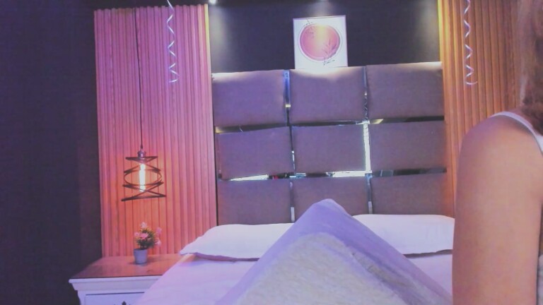 Alana_WaIker's Streamate show and profile