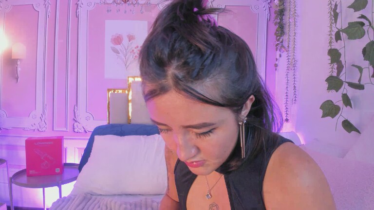 NaraSuarez's Streamate show and profile