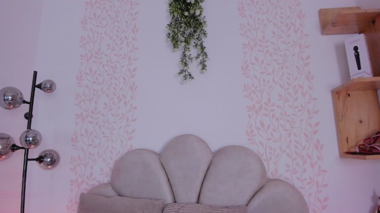 HannaRogerss's Streamate show and profile