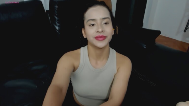 Tamara_Hiilton's Streamate show and profile