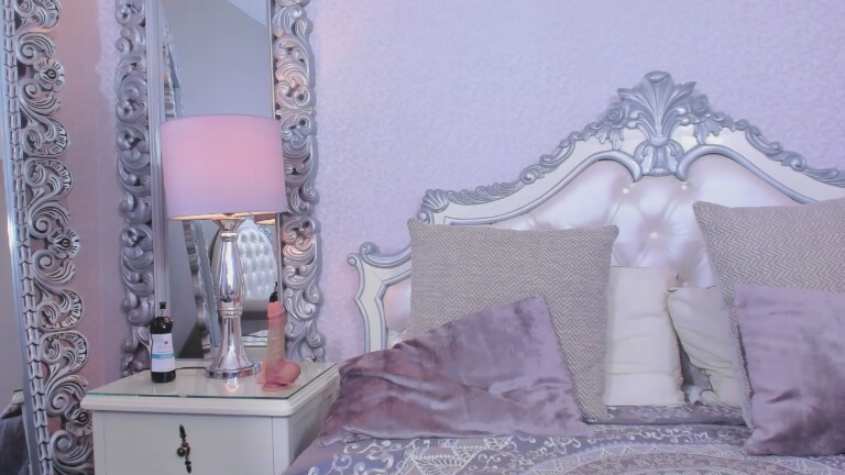 ShabrinaSmilt's Streamate show and profile